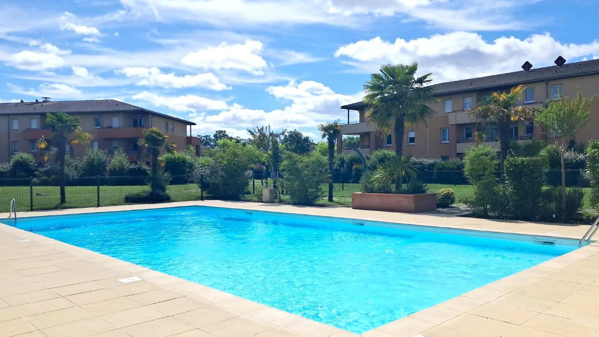 蒙托邦Le Montauriol - Logement Avec Terrasse - Piscine -Tennis - Place De Parking Privee公寓 蒙托邦